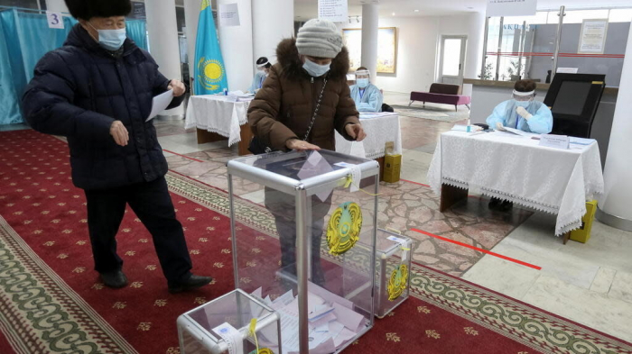 Près de 70% de participation au référendum constitutionnel au Kazakhstan