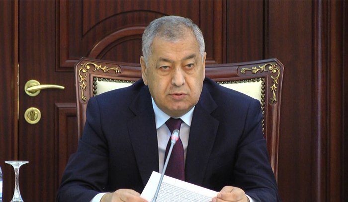    "Qazilərin problemlərini qaldırırıq, nazirlik deyir, mümkün deyil" -    Vahid Əhmədov       