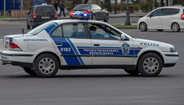    Polislərin silahını almağa çalışan    ermənilər həbs edilib      
