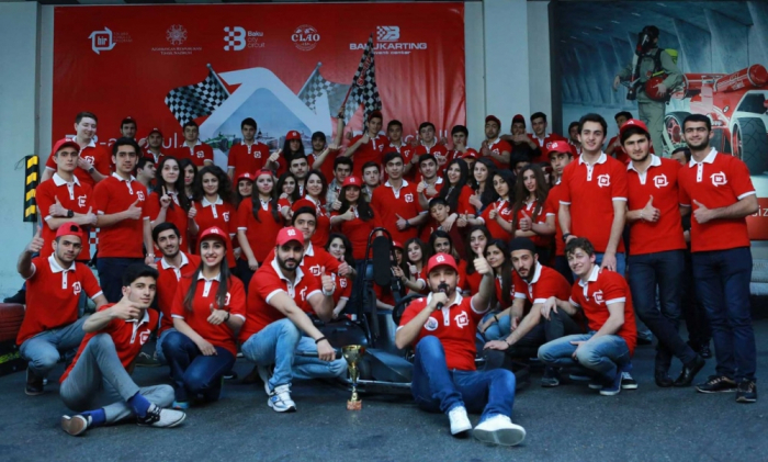 Casi 100 voluntarios extranjeros participan en el Gran Premio de Azerbaiyán