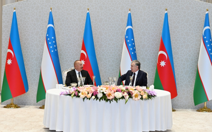   Un banquet officiel donné à Tachkent en l’honneur du président azerbaïdjanais  