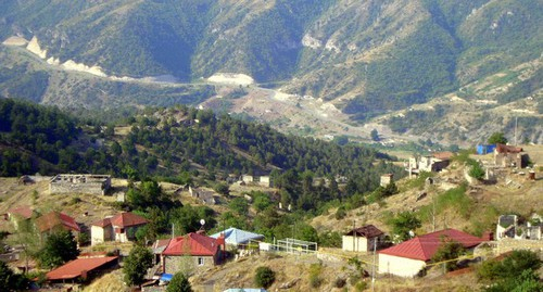    Azan mülki şəxsi ermənilərə qaytarıldı   