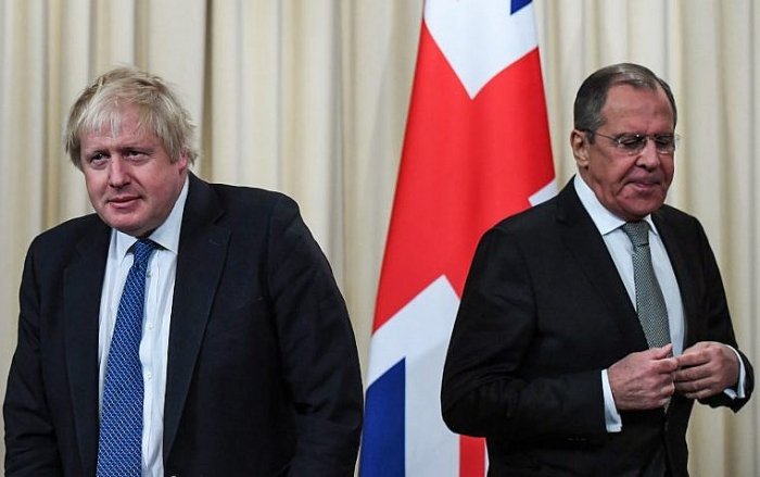    "Conson bizi təcrid edirdi, partiyası onu təcrid etdi" -    Lavrov      