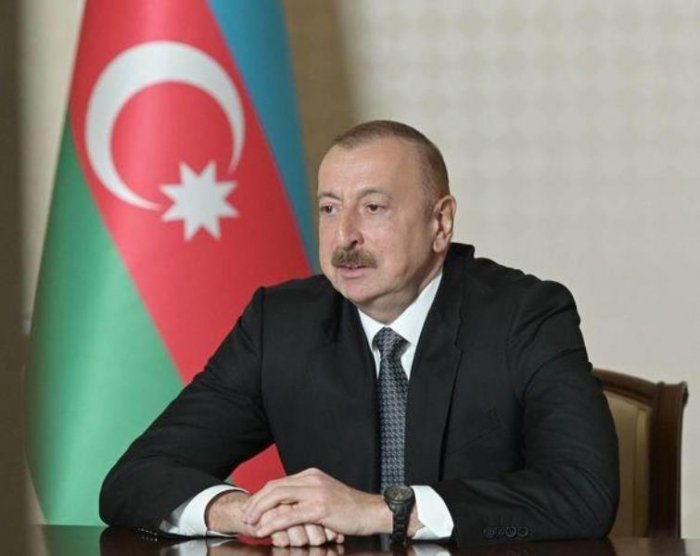      Dövlət başçısı:    "Bu günə qədər bizə marşrut verilmir"   