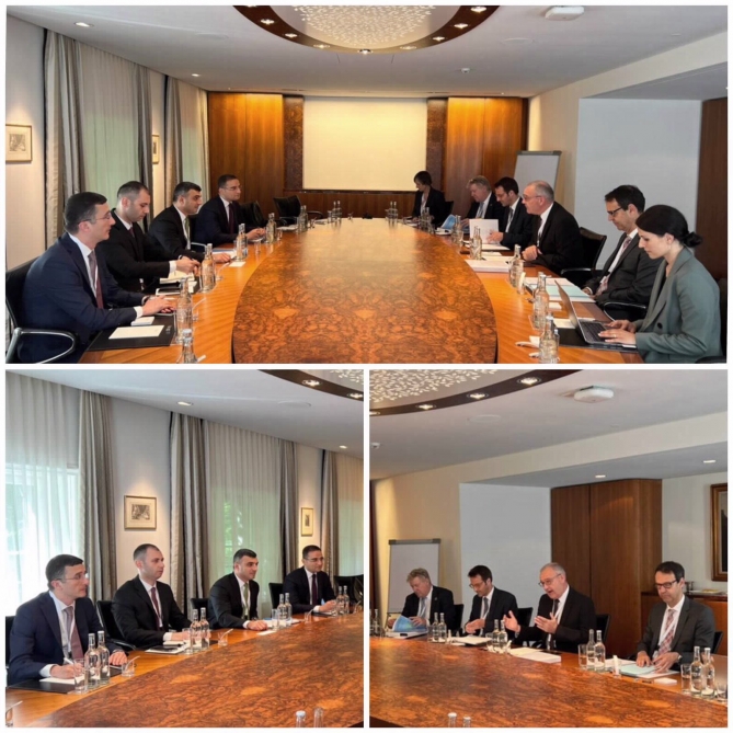   Vertreter Aserbaidschans und der Schweiz diskutieren über die Entwicklung der Zusammenarbeit  