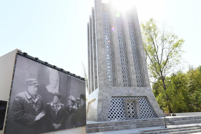    Şuşada Vaqif Poeziya Günləri başlayır  
   