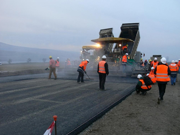 Azerbaijan determines major internal and cross-border highways to be built by 2026