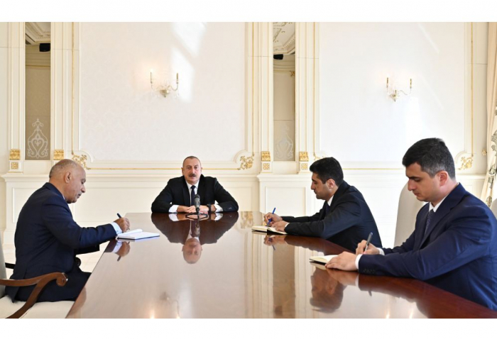   Präsident Ilham Aliyev empfängt neu ernannte Leiter der Exekutivbehörden von drei Distrikten  