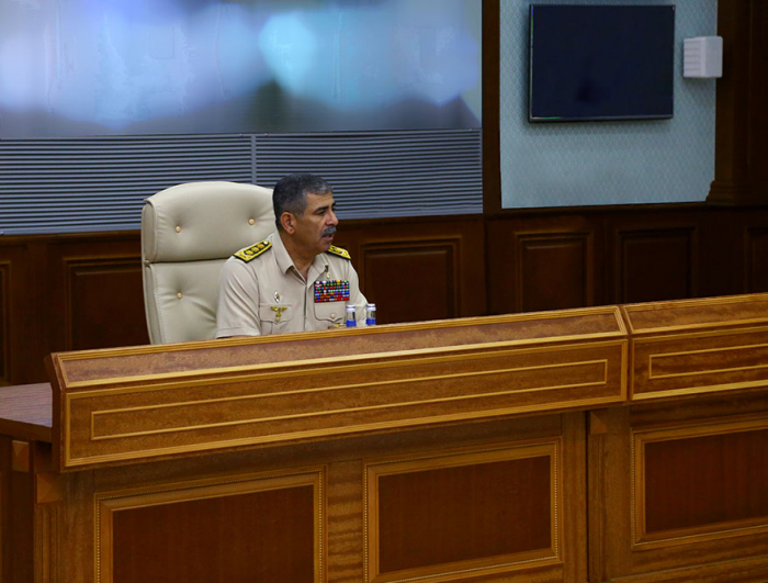   Defense Minister holds an official meeting    