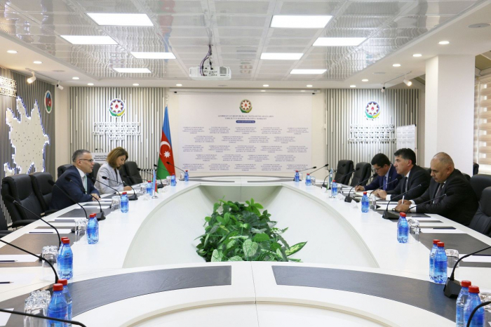 Azerbaijani, Uzbek think tanks agree on cooperation