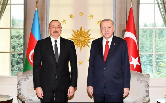       Azərbaycan Prezidenti:    "Bütün məsələlərdə Türkiyənin yanında olacağıq"  
   