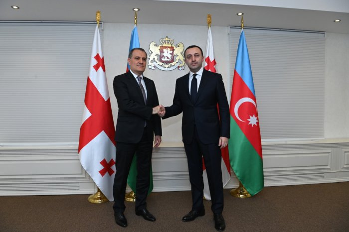    Ceyhun Bayramov Gürcüstanın Baş nazirilə görüşüb  
   