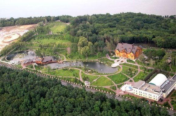 Yanukoviçin keçmiş iqamətgahı park olacaq  
