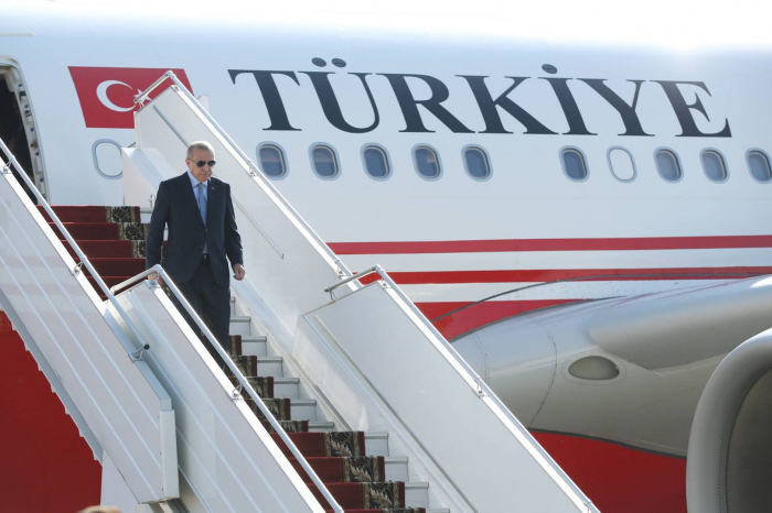 Erdogan arrives on an official visit to Iran