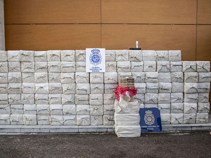 Britaniya polisi 500 kq kokain tutub