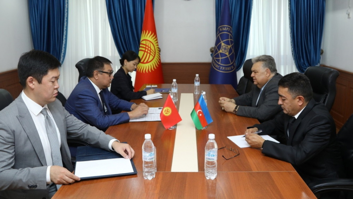 Se esbozan los planes conjuntos para celebrar el 30º aniversario del establecimiento de relaciones diplomáticas entre Azerbaiyán y Kirguistán