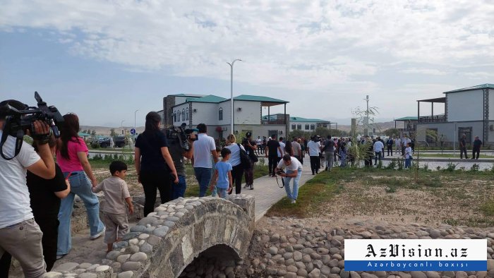      Qarabağa Böyük Qayıdış:    Ağalı kəndinin ilk sakinləri öz evlərində  -  FOTOLAR+VİDEO 
   