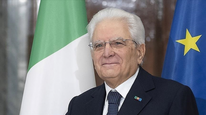 Sergio Mattarella annonce la dissolution du Parlement italien 