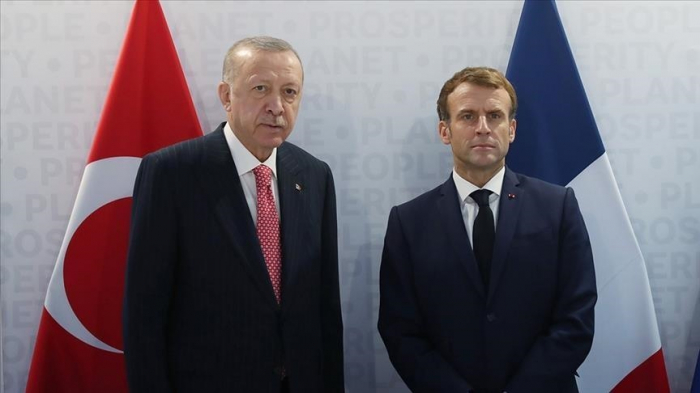  Erdogan discute avec Macron des décisions prises lors de la réunion quadripartite sur les céréales ukrainiennes 