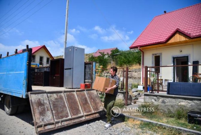    Laçın və Zabuxdan çıxan 20 ailə Zəngəzura köçüb   