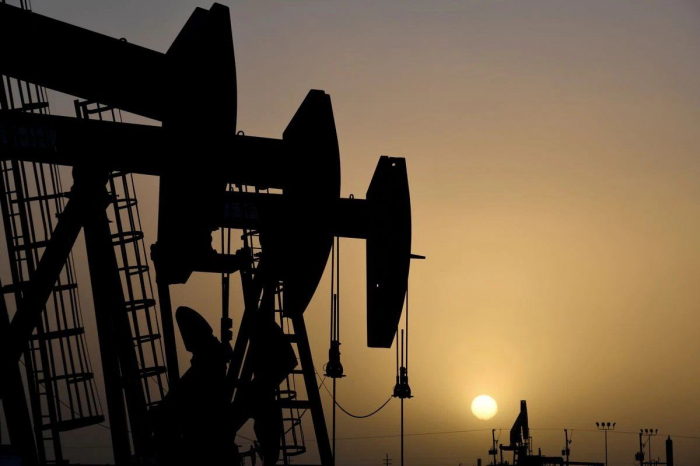 Azerbaijani oil prices decrease on world markets