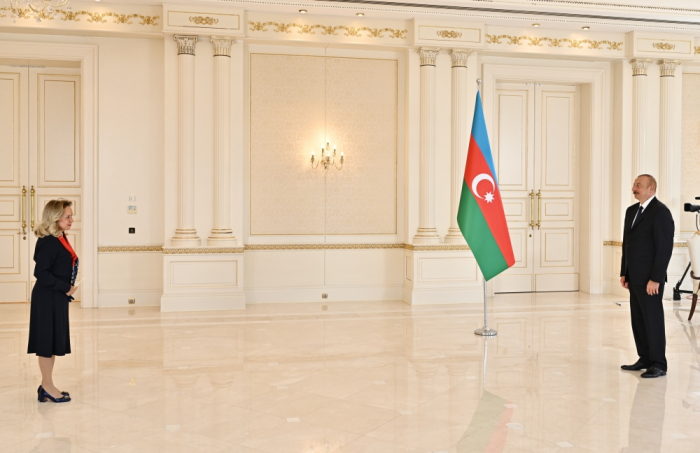 Le président Aliyev reçoit les lettres de créance de la nouvelle ambassadrice du Panama