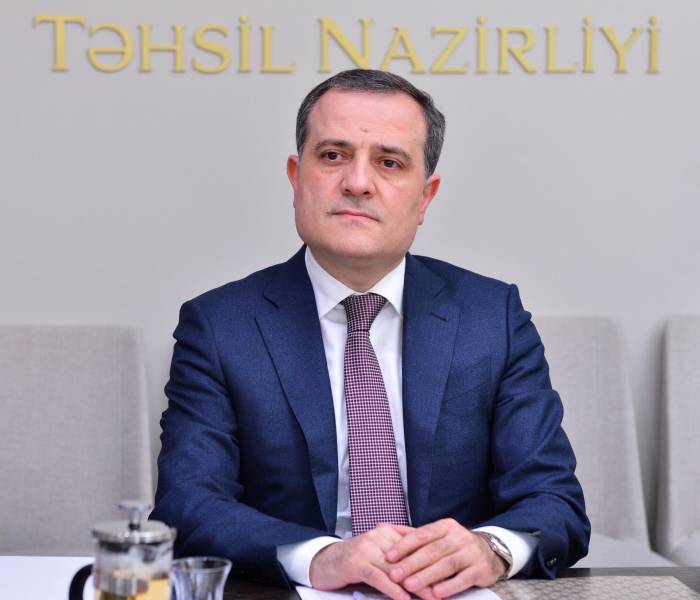   Aserbaidschanischer Außenminister besucht die Türkei   