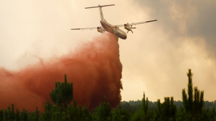 France firefighters battle 