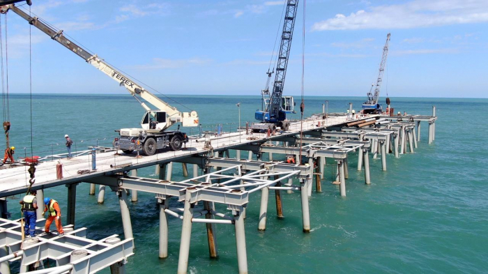   Azerenerji building large overpass in Caspian Sea  
