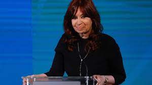 Piden doce años de cárcel para Cristina Fernández por "corrupción sistemática"