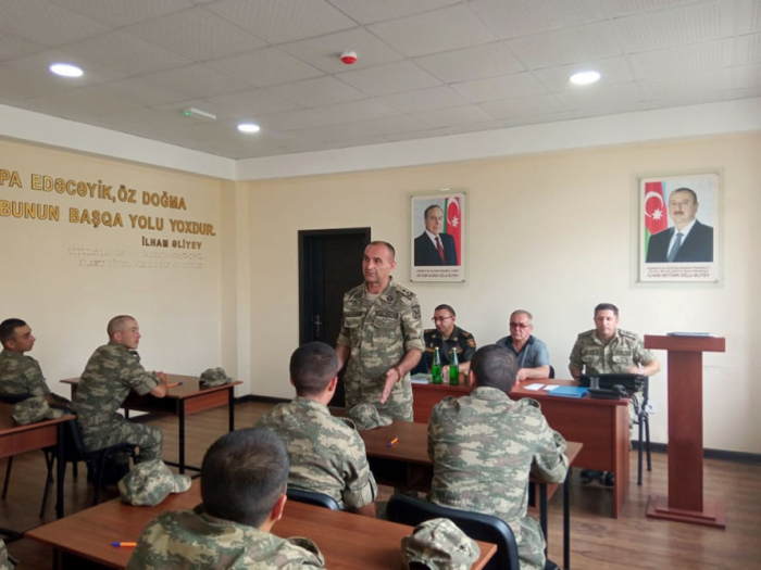   Aktivitäten zur Unterstützung der psychologischen Arbeit in Militäreinheiten fortgesetzt  