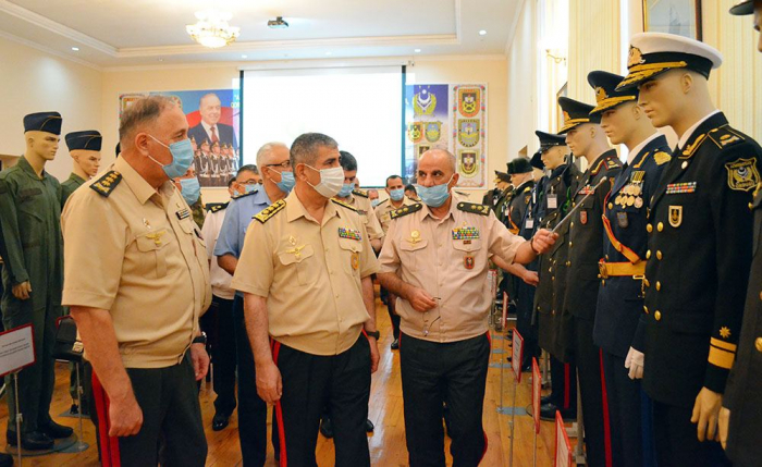   Aserbaidschanisches Verteidigungsministerium hält ein Treffen ab, um Fragen der logistischen Unterstützung der Armee zu erörtern  