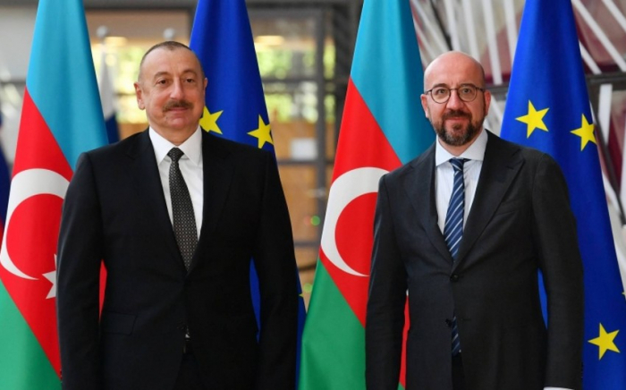   Präsident Ilham Aliyev und Charles Michel führen Telefongespräche  