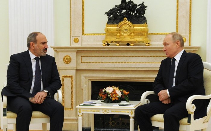    Paşinyanla Putin Qarabağı müzakirə edib     

