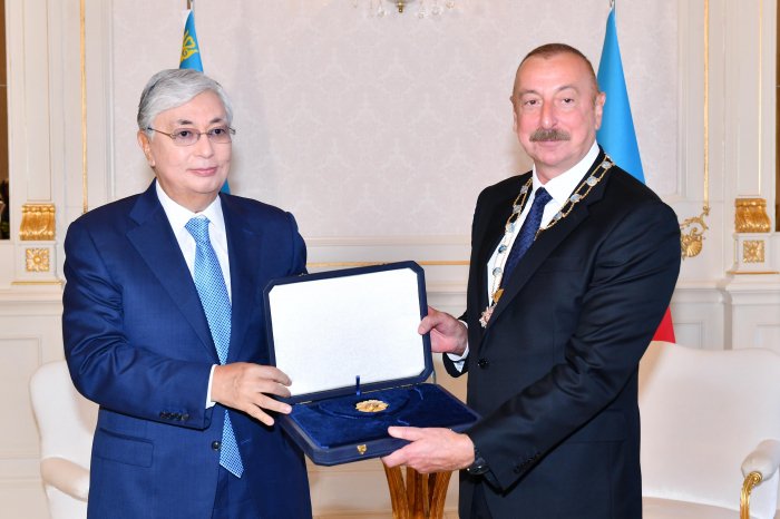    "Bu mükafatı siz təqdim etdiyinizə görə xüsusi qürur duyuram" -    İlham Əliyev      