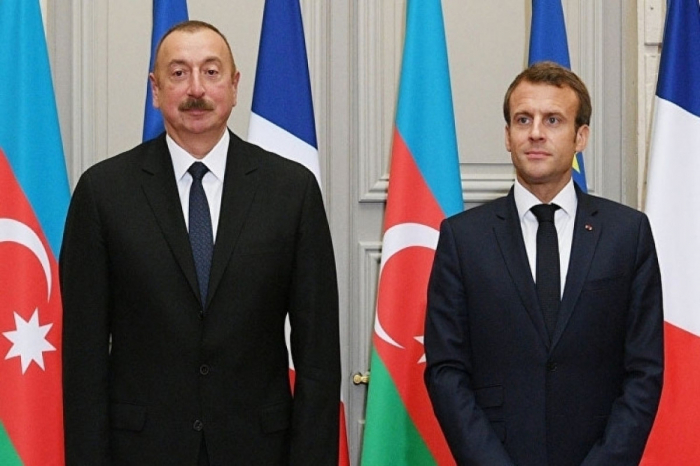   Macron rief den Präsidenten von Aserbaidschan an  