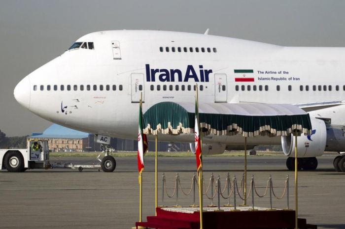   Im Flugzeug im Iran besteht Maskenpflicht  