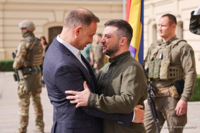Polşa Prezidenti Zelenski ilə görüşdü