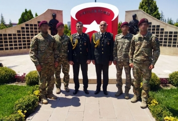 Militares azerbaiyanos completan con éxito los cursos de las fuerzas especiales