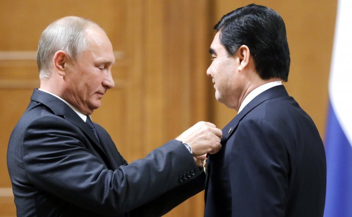 Putin Berdiməhəmmədovu ordenlə təltif etdi  
