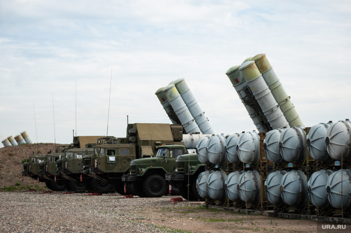    "Ukrayna bir gecədə 91 milyonluq Rusiya raketlərini vurub" -    Forbes      