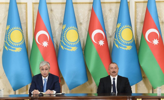    Azərbaycan və Qazaxıstan prezidentləri mətbuata bəyanatlarla çıxış ediblər  -  YENİLƏNİB 