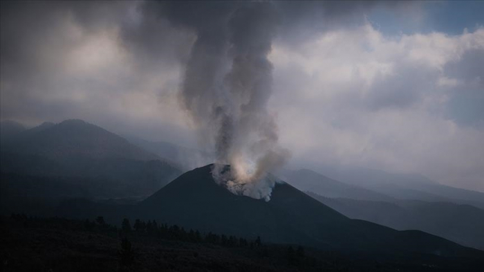 Éruption volcanique près de la capitale d