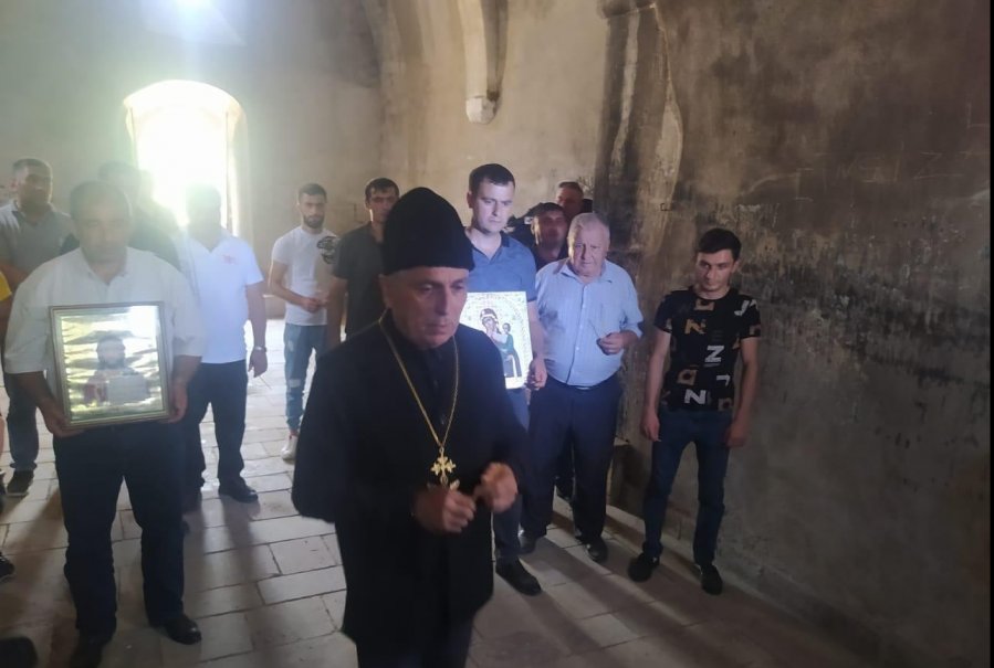 Alban-Udi Xristian Dini İcmasının üzvləri Hadruta gedib