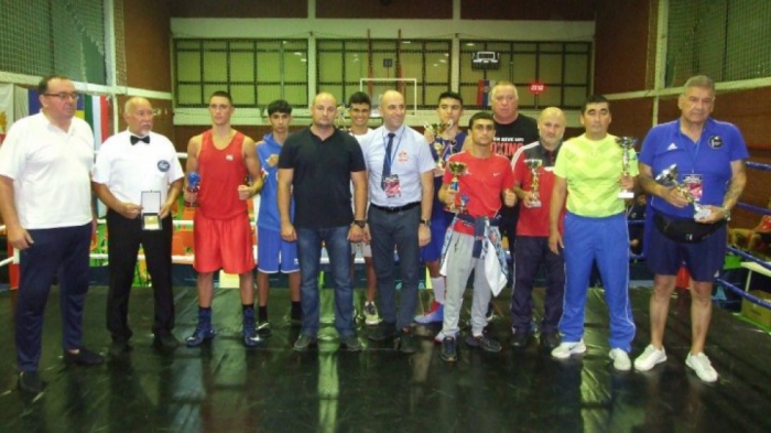 Boxeadores azerbaiyanos consiguen cinco medallas en la Copa de Naciones Junior de Serbia