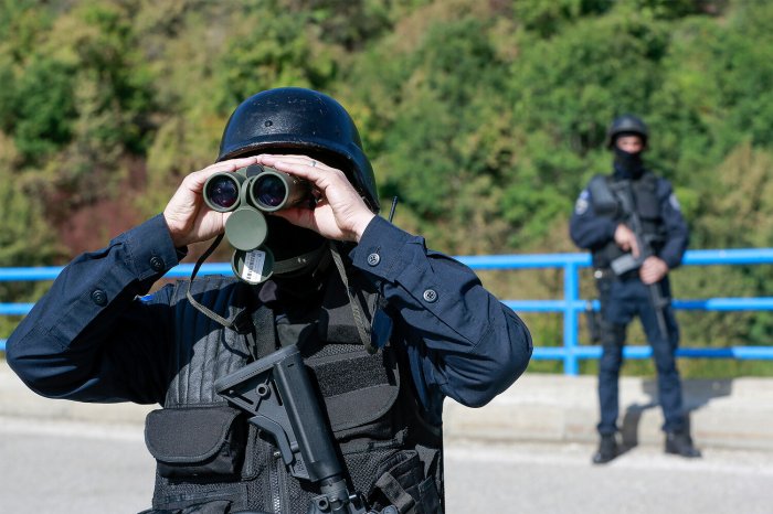    NATO Kosovonun şimalındakı vəziyyəti yaxından izləyir     
