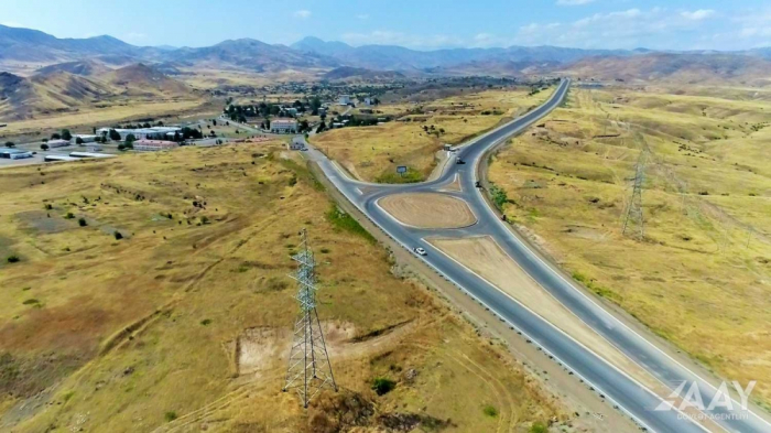 Se ha pavimentado un tramo de 20 kilómetros de la carretera Shukurbayli-Jabrayil-Hadrut