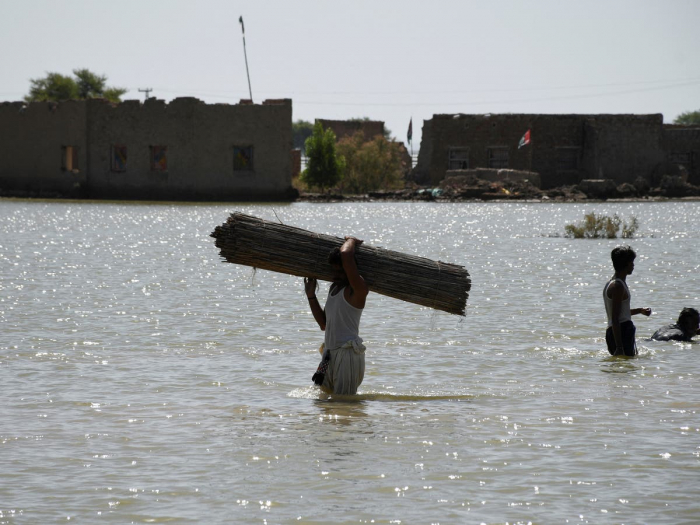  Pakistan calls for international flood relief help -  NO COMMENT  