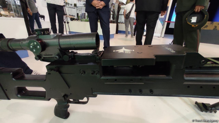 Azerbaijan presents its machine guns at ADEX-2022