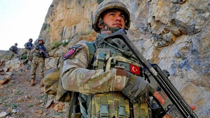 Türkiyə hərbçiləri Suriyada 7 terrorçunu məhv edib